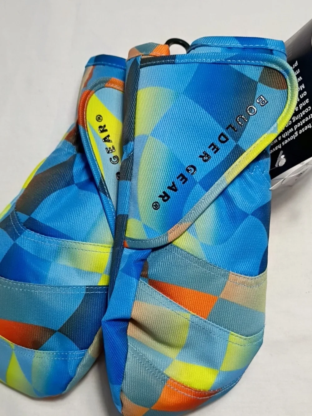 NWT Boulder Gear Toddler Boys Medium Flurry Summer Camp Mittens Winter